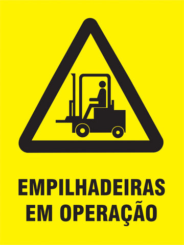 Empilhadeiras em Operação